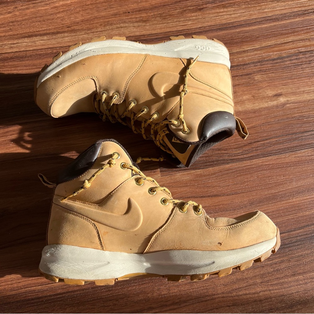 Nike manoa leather boot